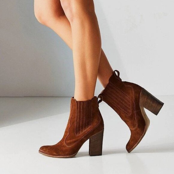 Brown Suede Western-Style Ankle Boots - Picture 5 of 6